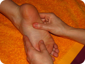 Maud Zanutto, relaxologue corporel exerce les techniques de relaxation corporelle et massages de bien-être à Roanne et sa région